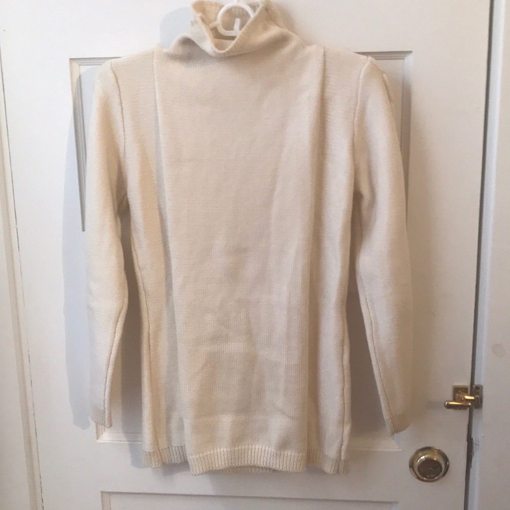Cable Knit Sweater soft small excellent cond neiman - Picture 3 of 3